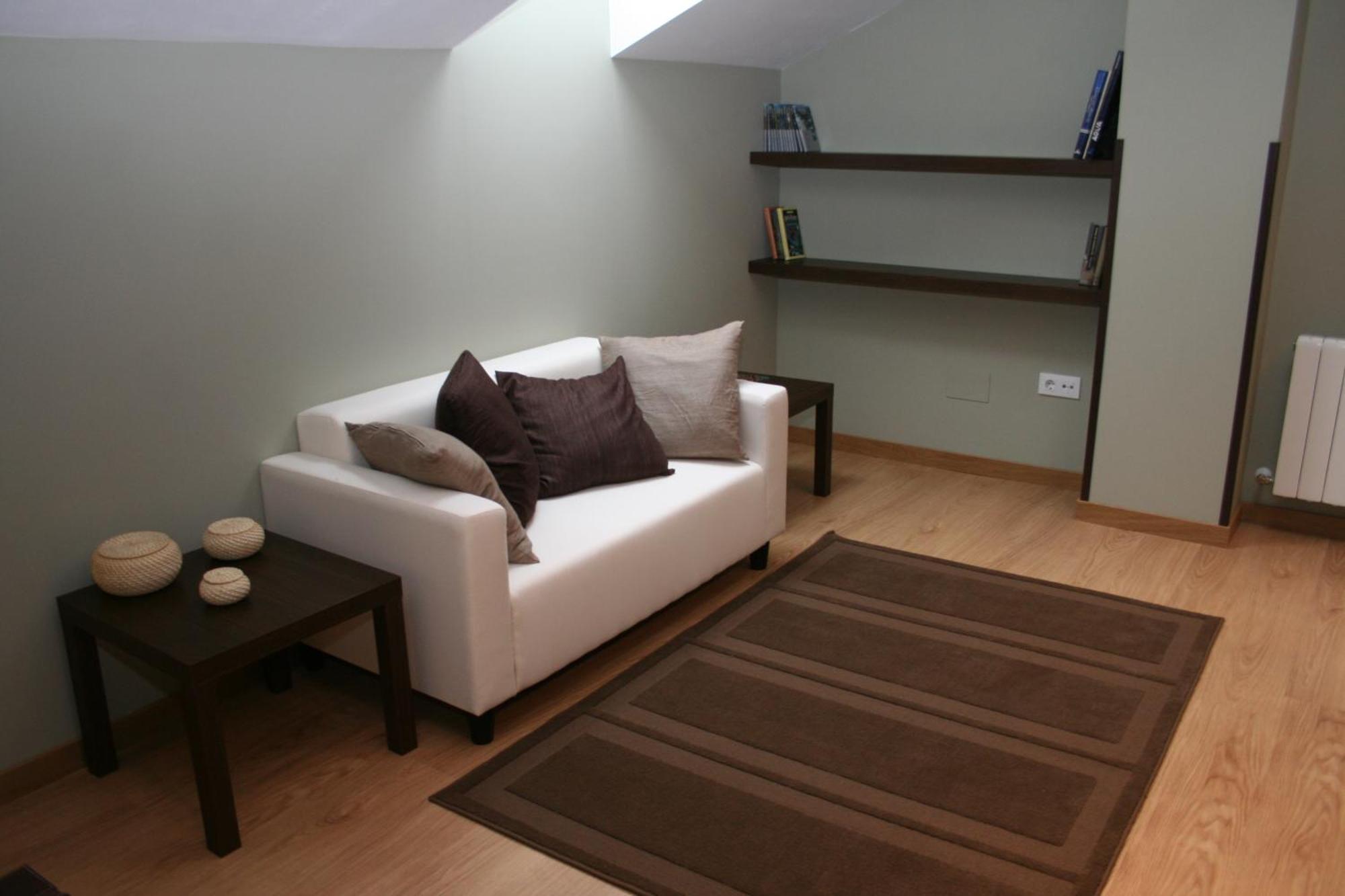 Oviñana Apartamentos El Regueirin 2 מראה חיצוני תמונה