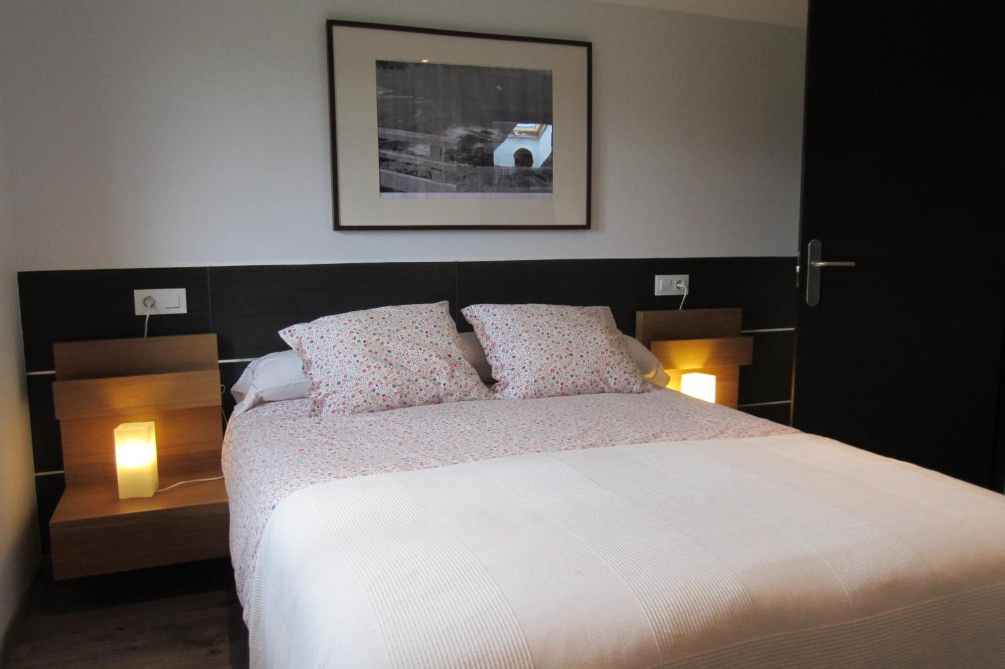 Oviñana Apartamentos El Regueirin 2 מראה חיצוני תמונה