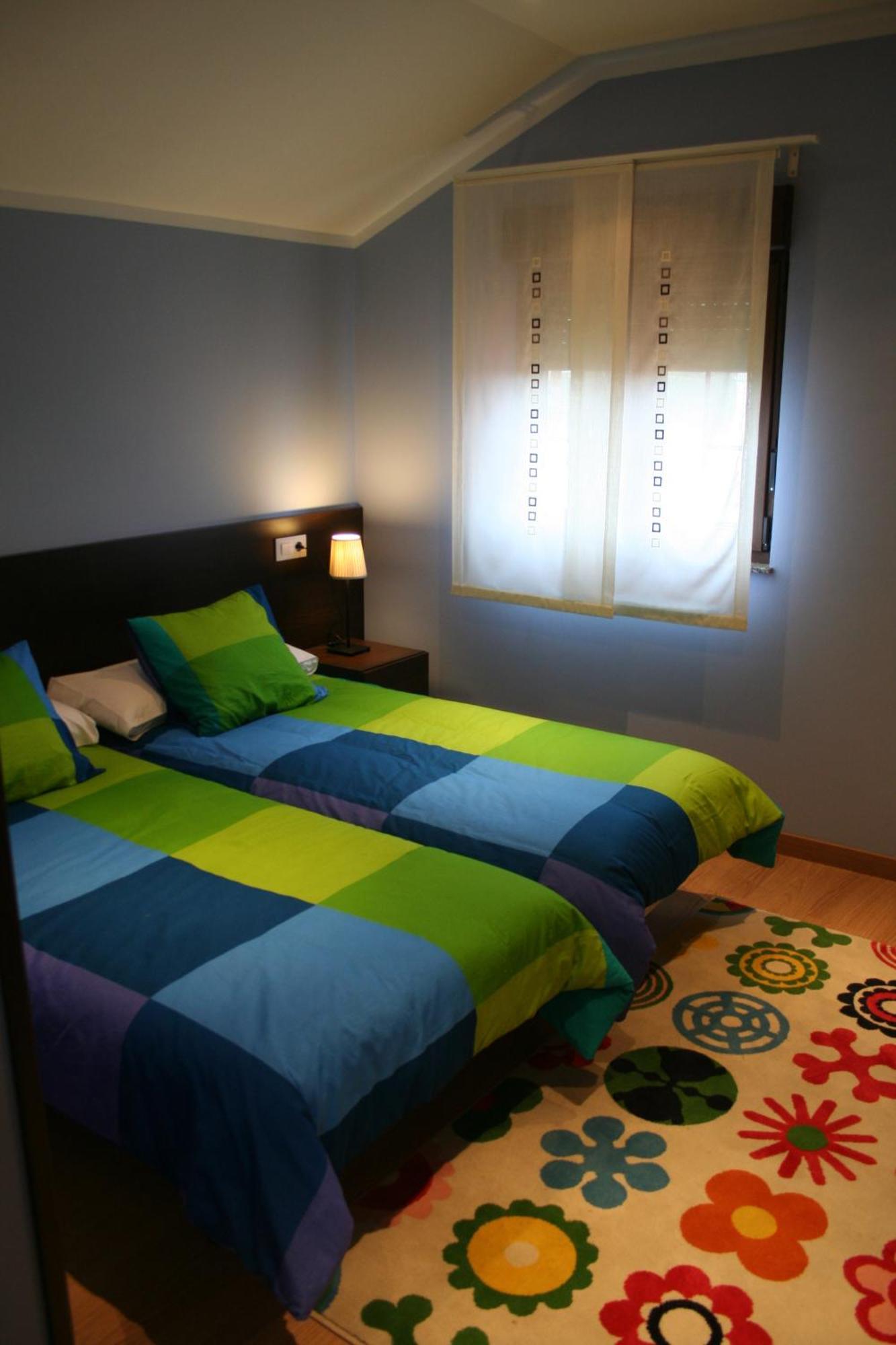 Oviñana Apartamentos El Regueirin 2 מראה חיצוני תמונה