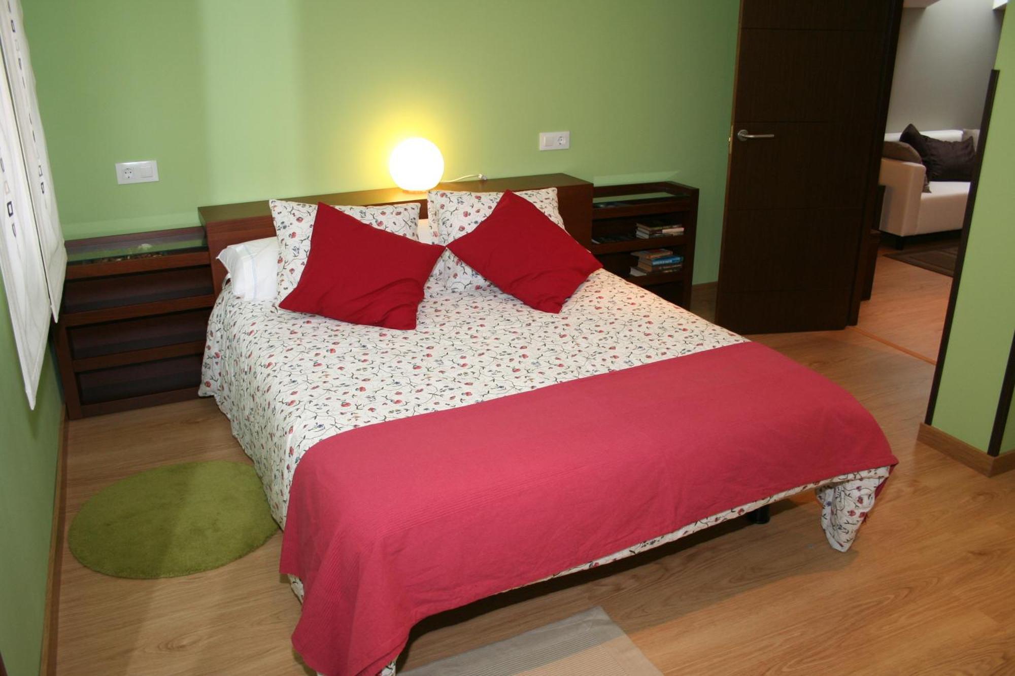 Oviñana Apartamentos El Regueirin 2 מראה חיצוני תמונה